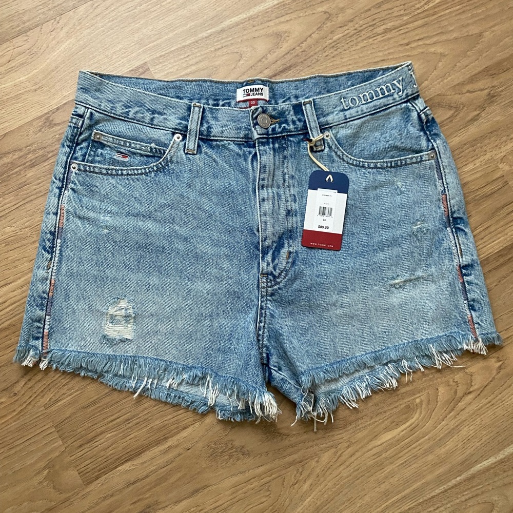TOMMY JEANS SHORTS
